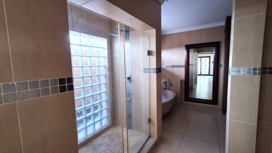 5 Bedroom Property for Sale in Pecanwood Estate North West